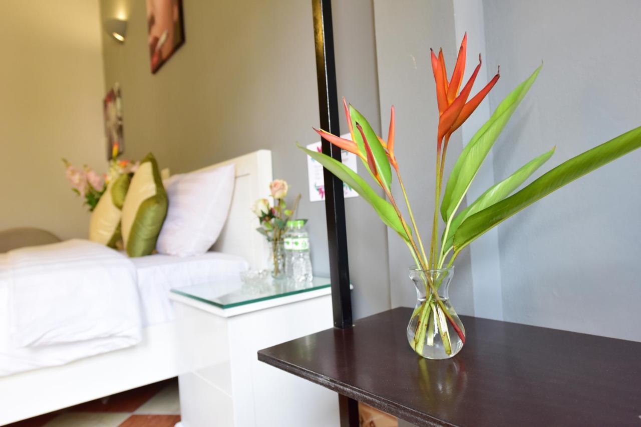 Royal House Otel Hanoi Dış mekan fotoğraf